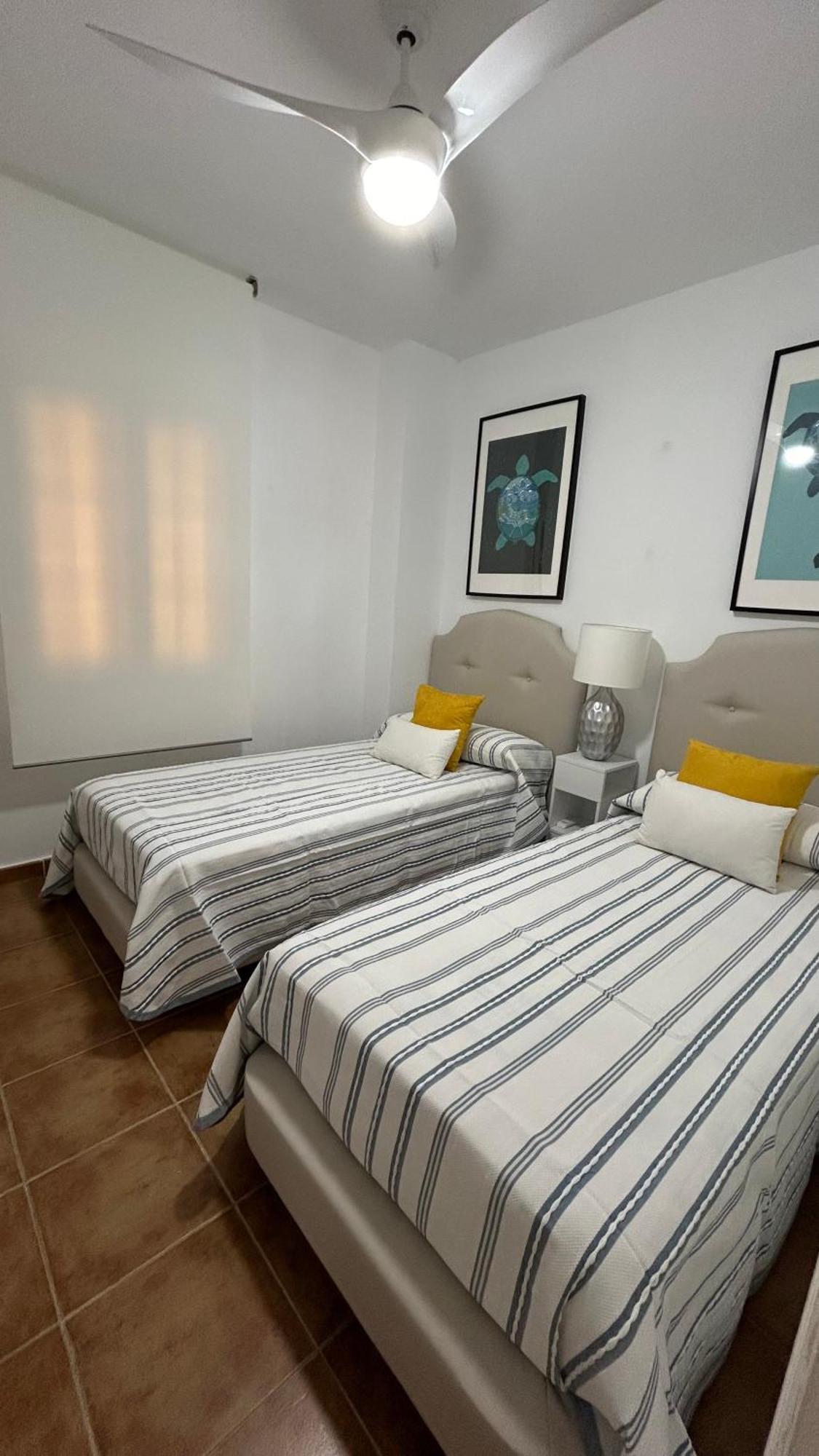 Apartamento 2 Dormitorios Исла-Канела Экстерьер фото